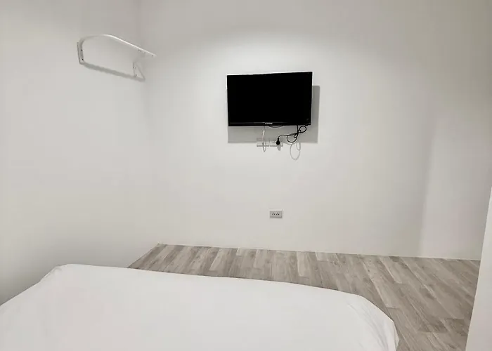 Z Rest Silom - เรสท์ สีลม