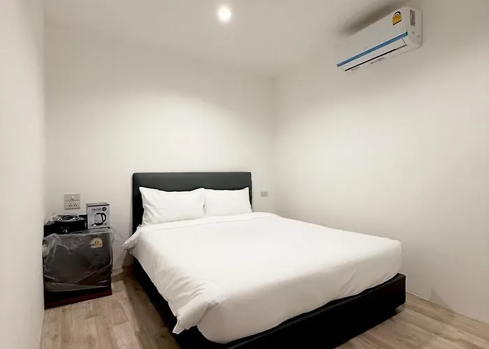 Z Rest Silom - เรสท์ สีลม