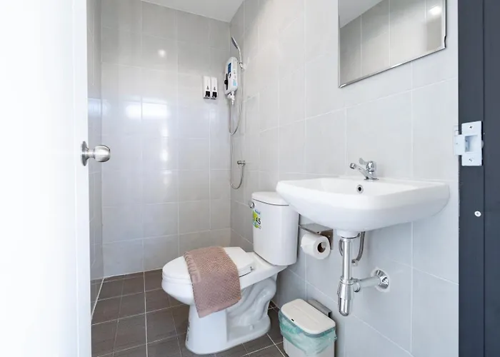 Z Rest Silom - เรสท์ สีลม Bangkok